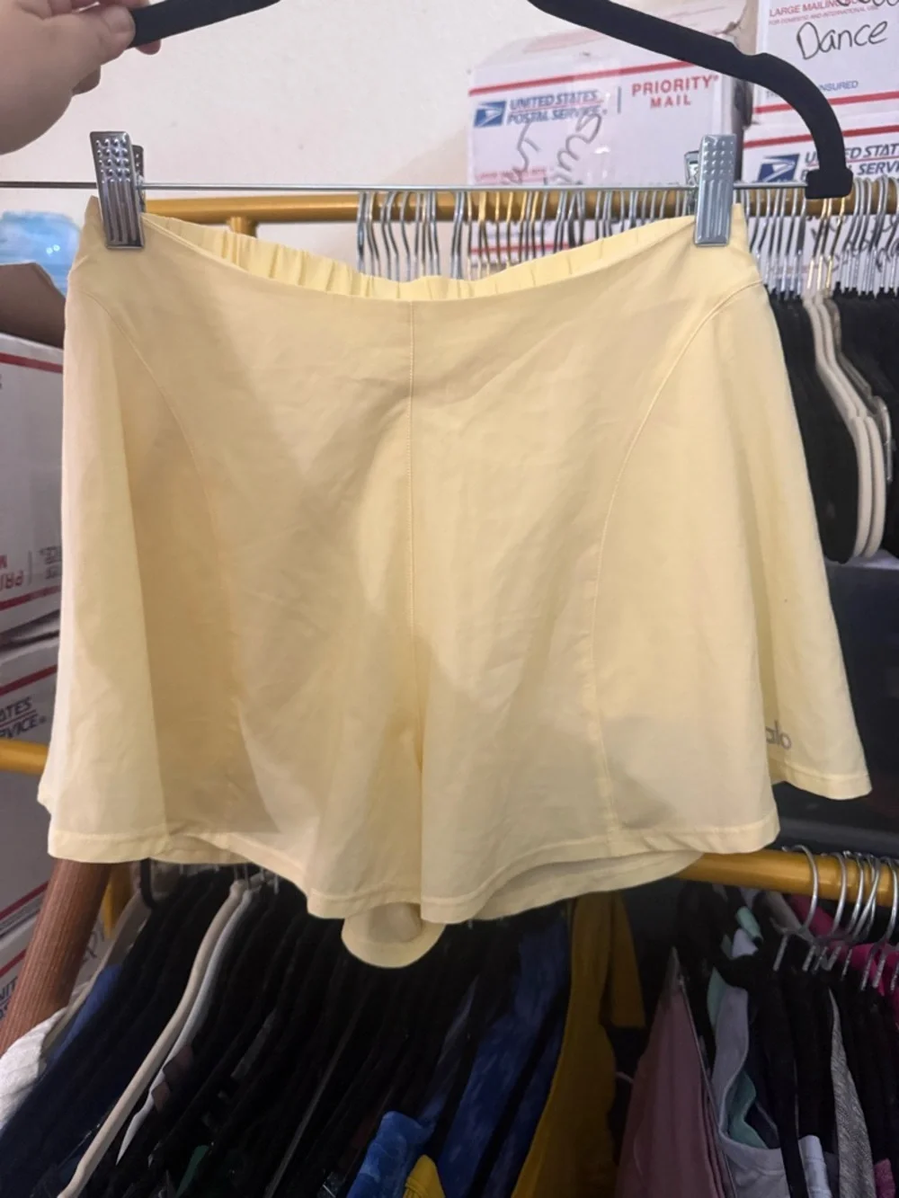 Alo Yoga Tiebreaker Shorts Lemon Ice Size XS